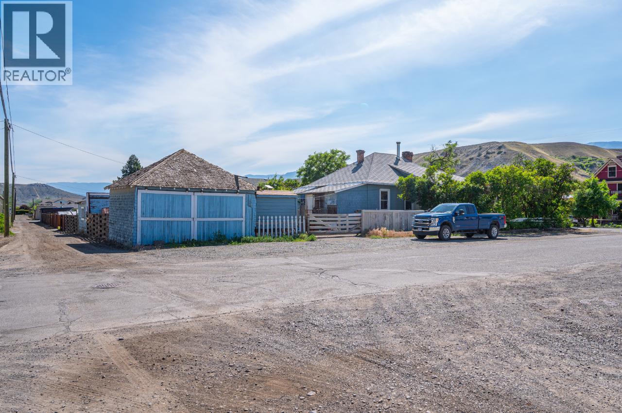 602 BRINK Street, Ashcroft