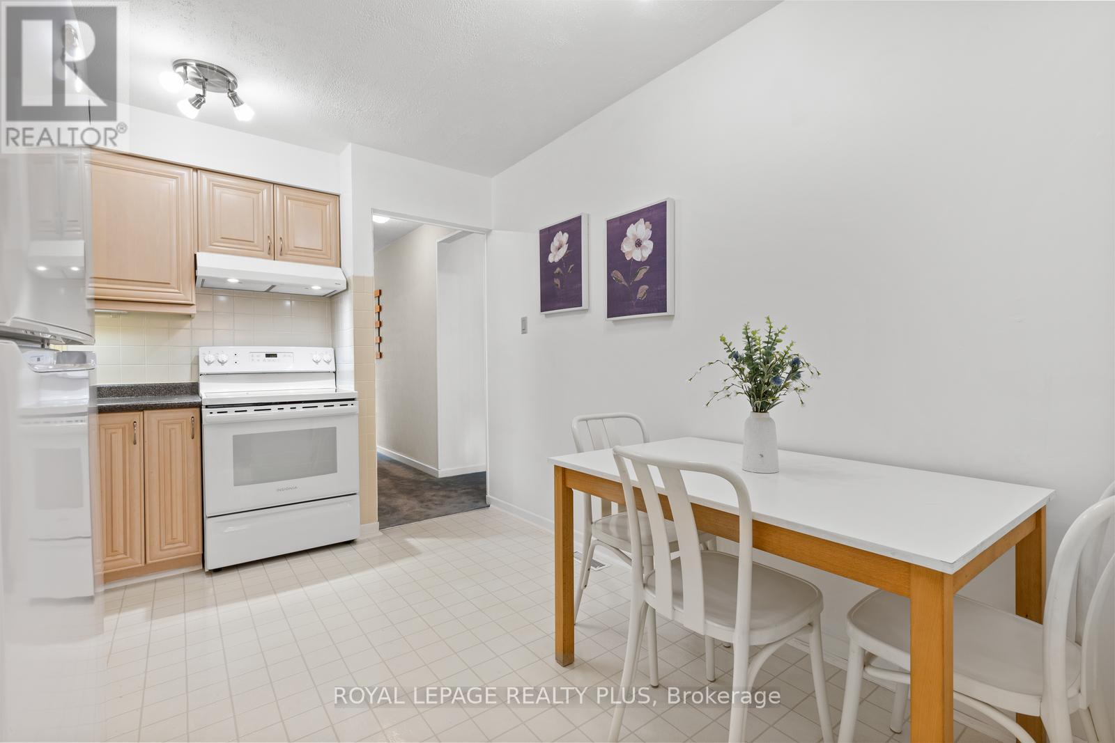 Photo 5 of 85 1180 Mississauga Valley Boulevard, Mississauga ON