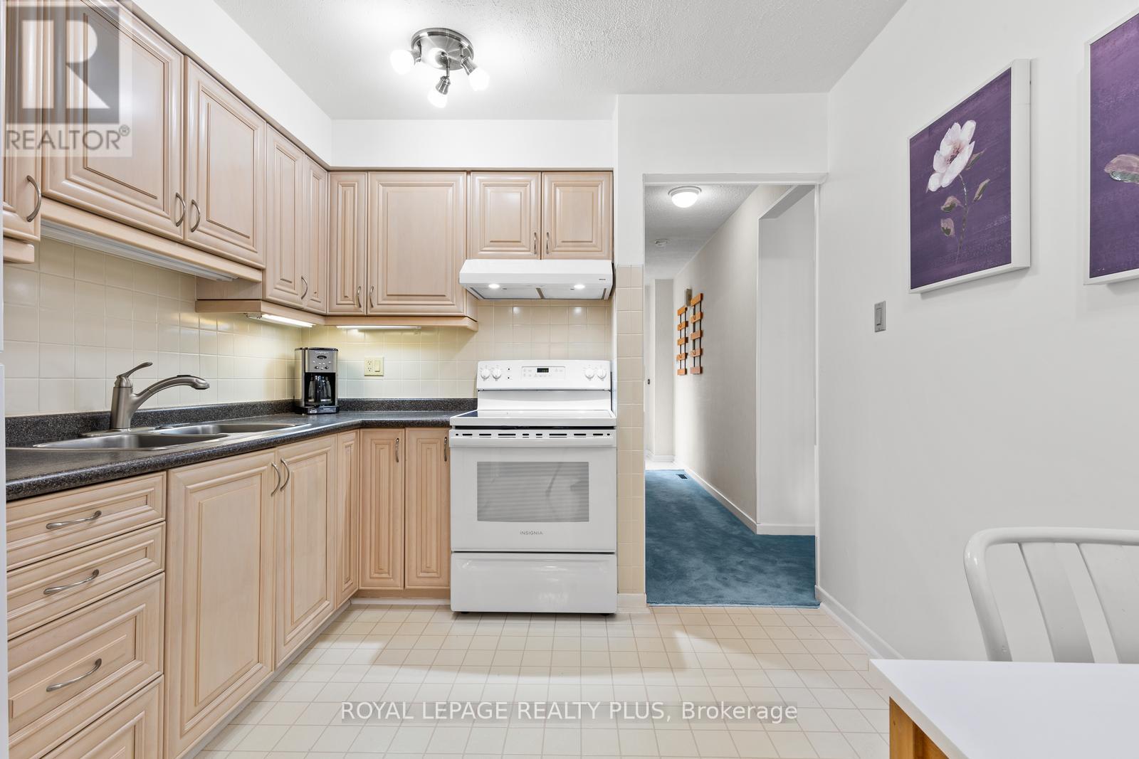 Photo 6 of 85 1180 Mississauga Valley Boulevard, Mississauga ON