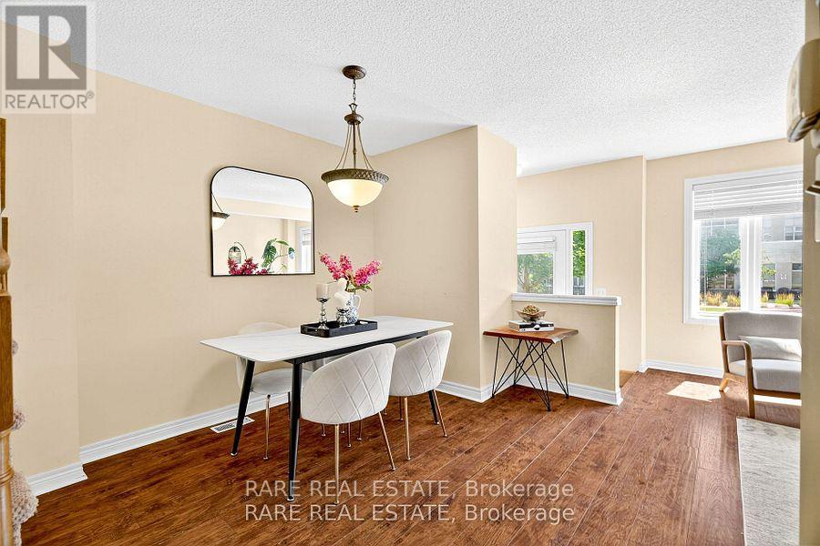 Photo 10 of 12 1750 Creek Way, Burlington ON