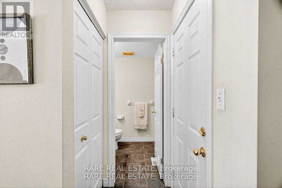 Photo 13 of 12 1750 Creek Way, Burlington ON