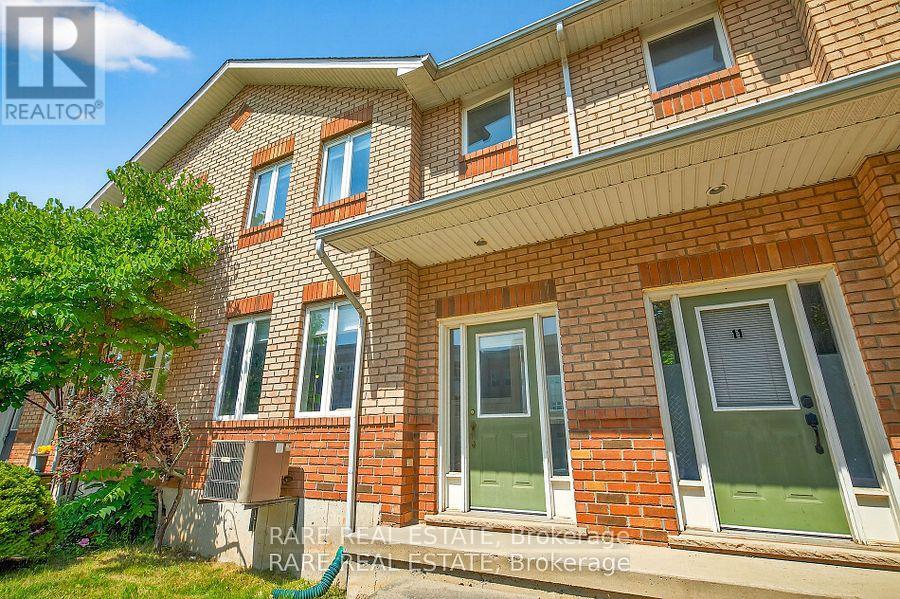 Photo 2 of 12 1750 Creek Way, Burlington ON