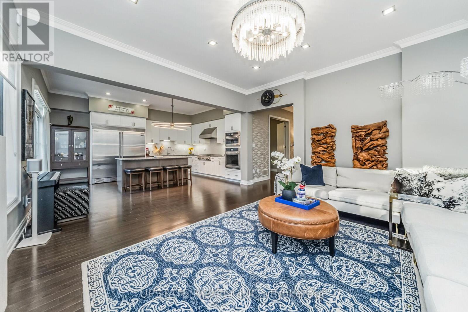 Photo 13 of 10 Vineyard Drive, Brampton ON