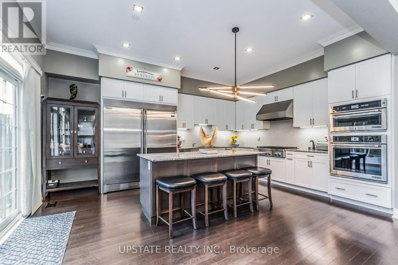Photo 16 of 10 Vineyard Drive, Brampton ON