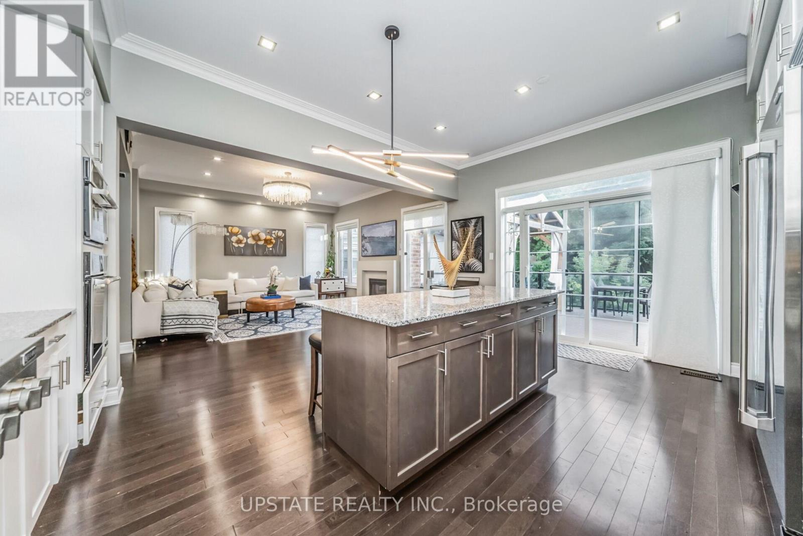 Photo 18 of 10 Vineyard Drive, Brampton ON