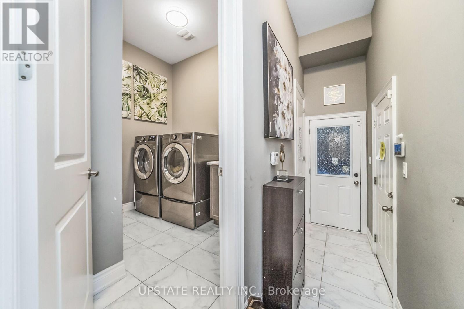 Photo 19 of 10 Vineyard Drive, Brampton ON