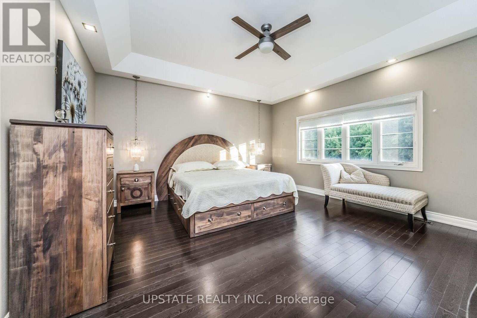 Photo 20 of 10 Vineyard Drive, Brampton ON