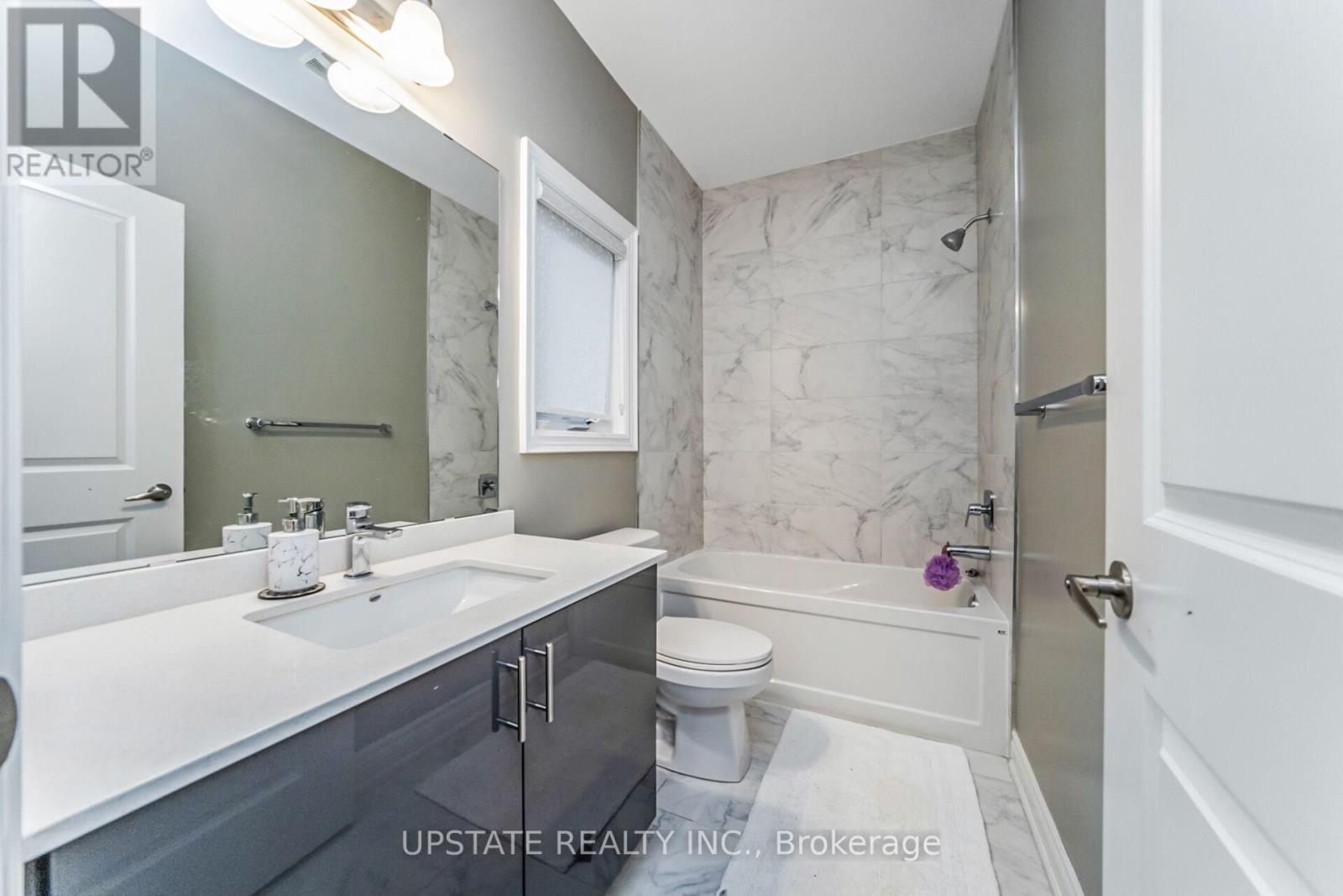 Photo 26 of 10 Vineyard Drive, Brampton ON
