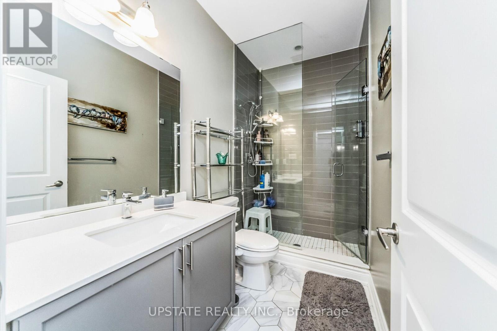 Photo 31 of 10 Vineyard Drive, Brampton ON