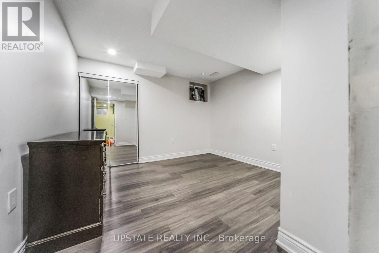 Photo 36 of 10 Vineyard Drive, Brampton ON