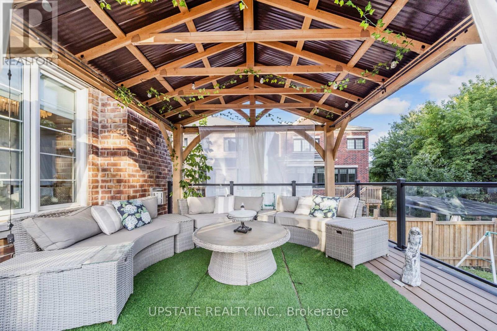 Photo 43 of 10 Vineyard Drive, Brampton ON