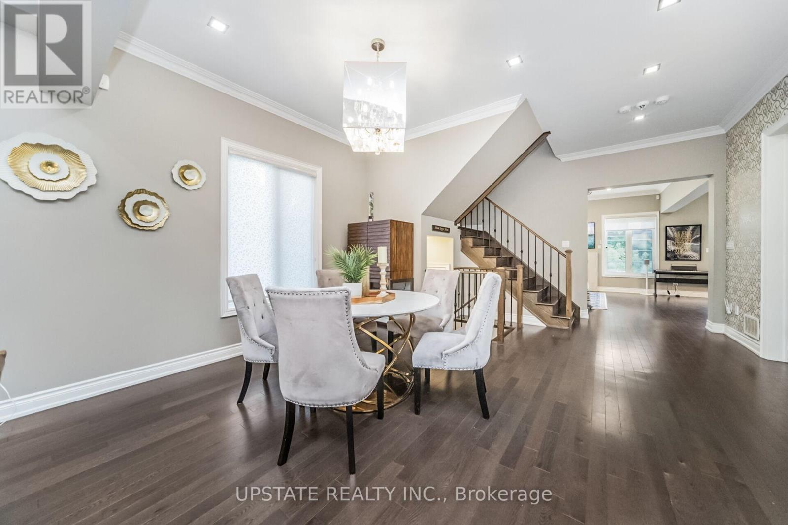 Photo 7 of 10 Vineyard Drive, Brampton ON