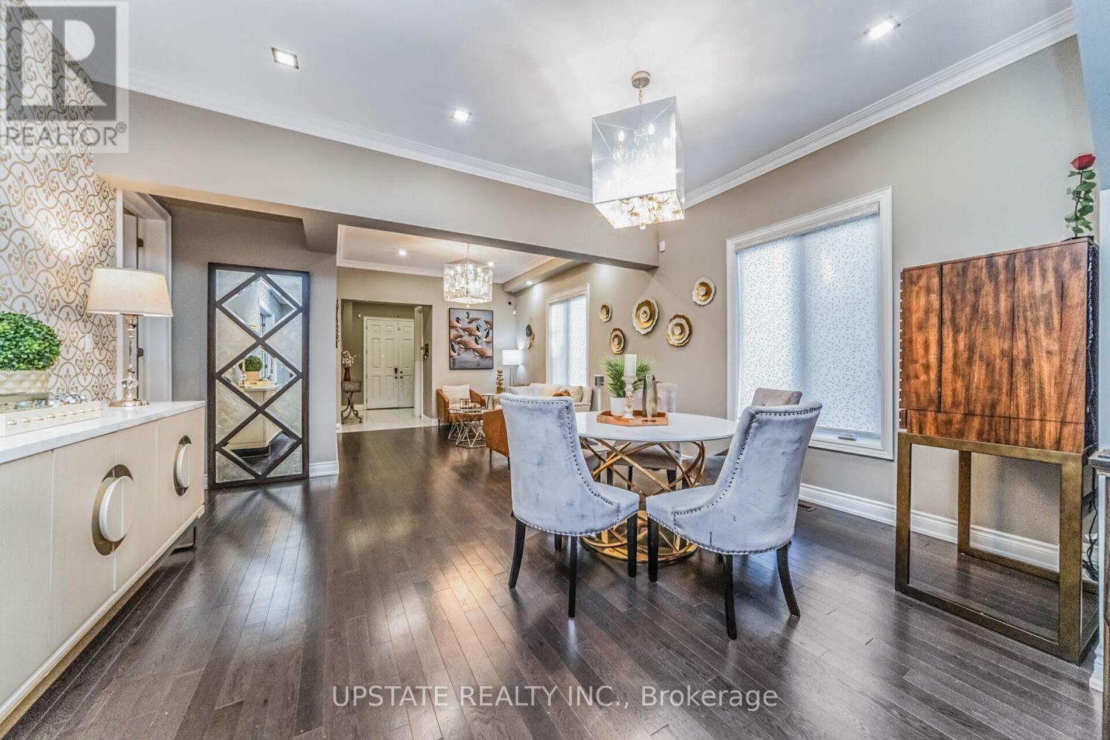 Photo 8 of 10 Vineyard Drive, Brampton ON
