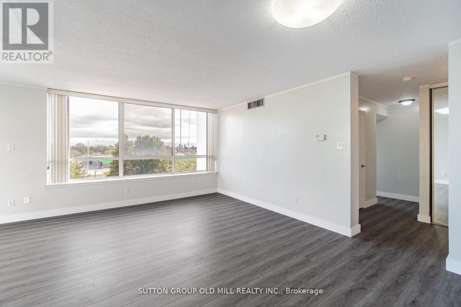 Photo 12 of 504 1360 Rathburn Road E, Mississauga ON