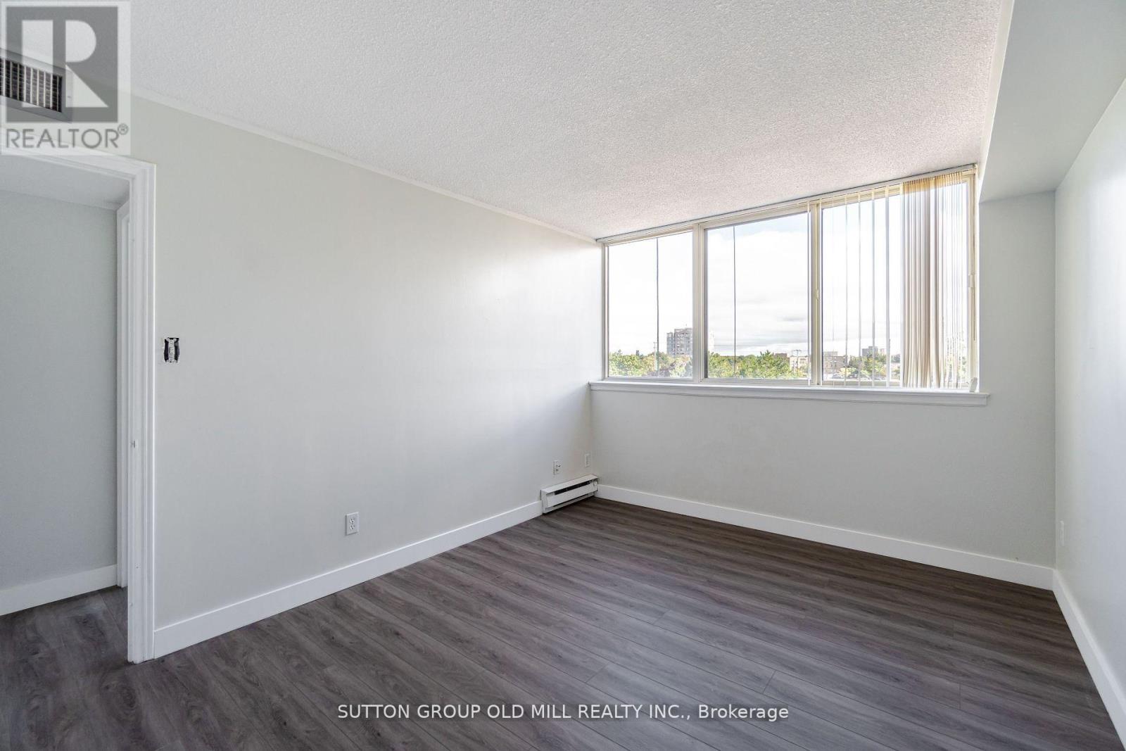 Photo 19 of 504 1360 Rathburn Road E, Mississauga ON