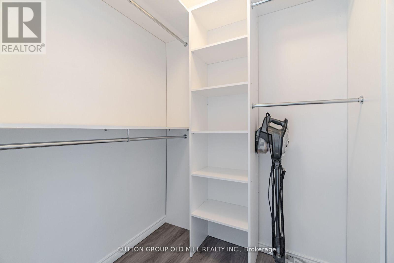 Photo 24 of 504 1360 Rathburn Road E, Mississauga ON