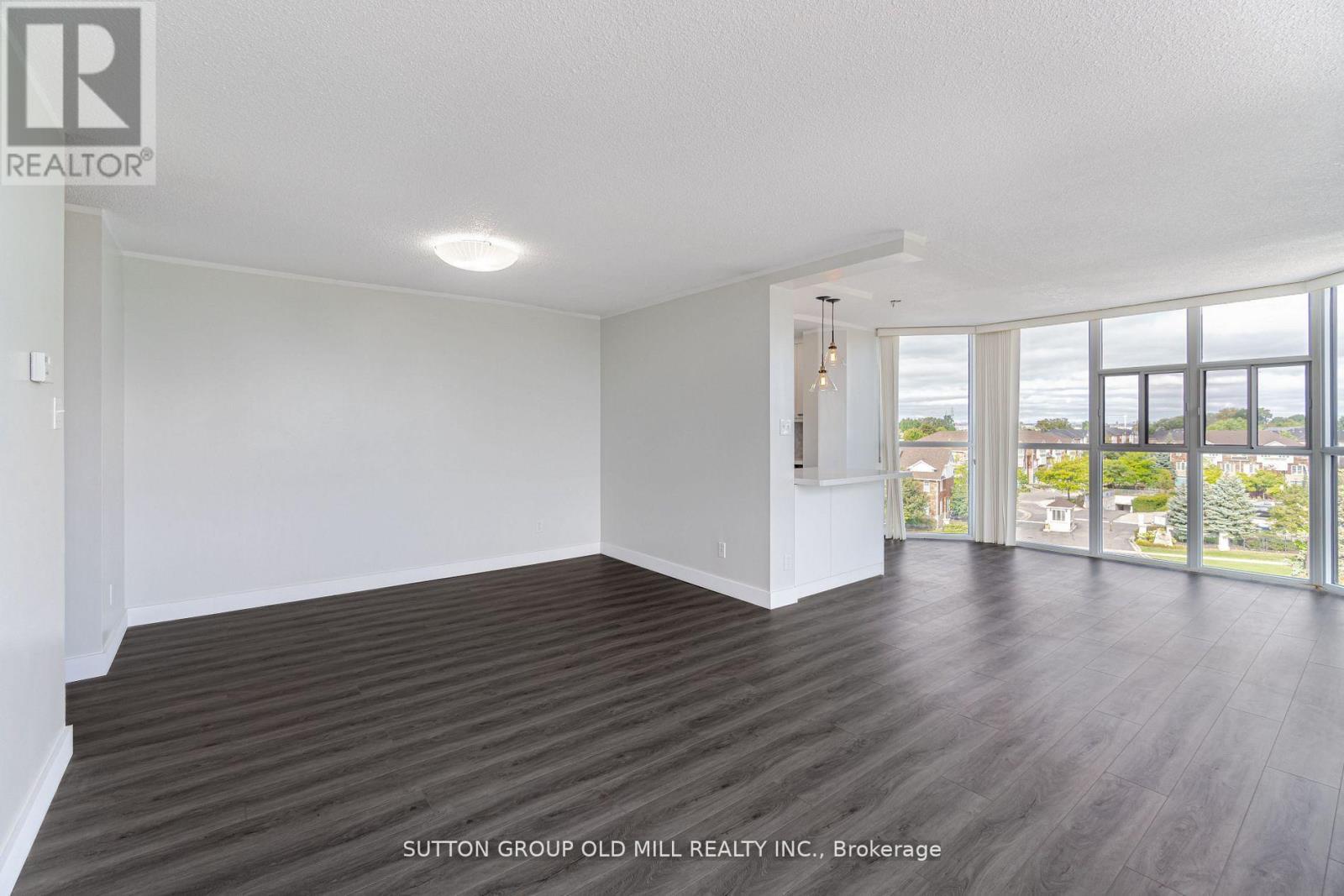 Photo 6 of 504 1360 Rathburn Road E, Mississauga ON