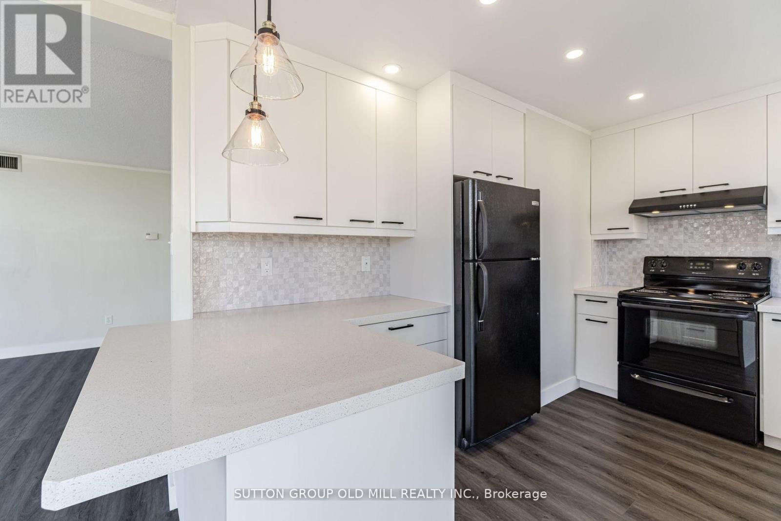 Photo 8 of 504 1360 Rathburn Road E, Mississauga ON