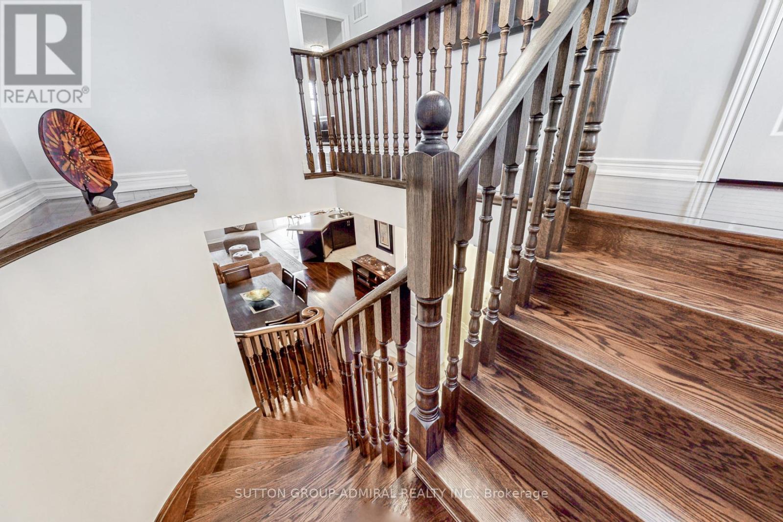 Photo 22 of 34 Beachville Circle, Brampton ON