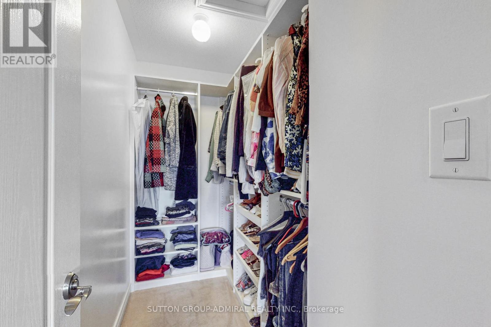 Photo 31 of 34 Beachville Circle, Brampton ON