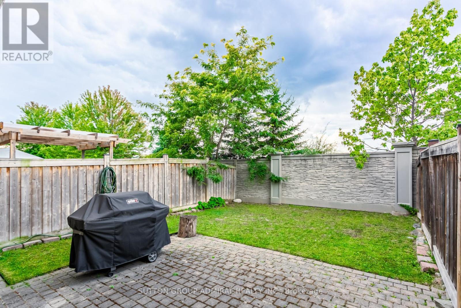 Photo 38 of 34 Beachville Circle, Brampton ON