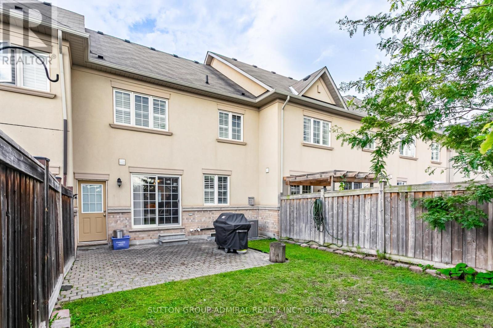 Photo 39 of 34 Beachville Circle, Brampton ON