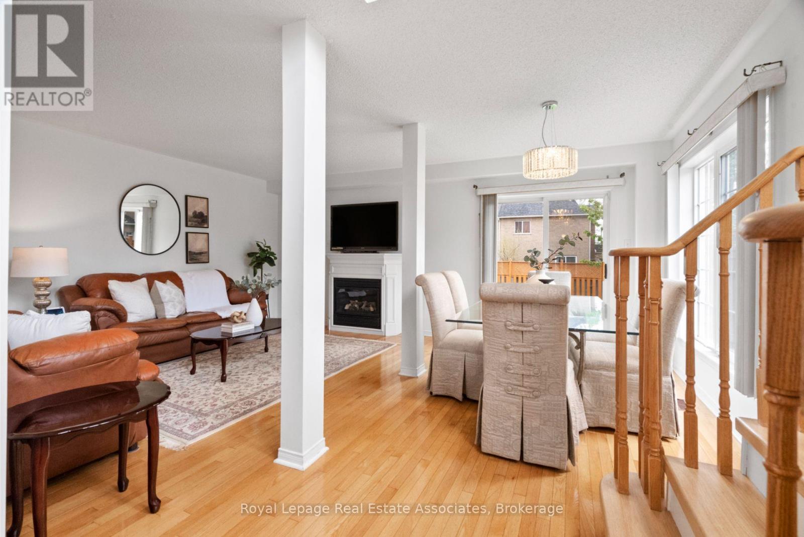 Photo 10 of 5554 Linwell Place, Mississauga ON