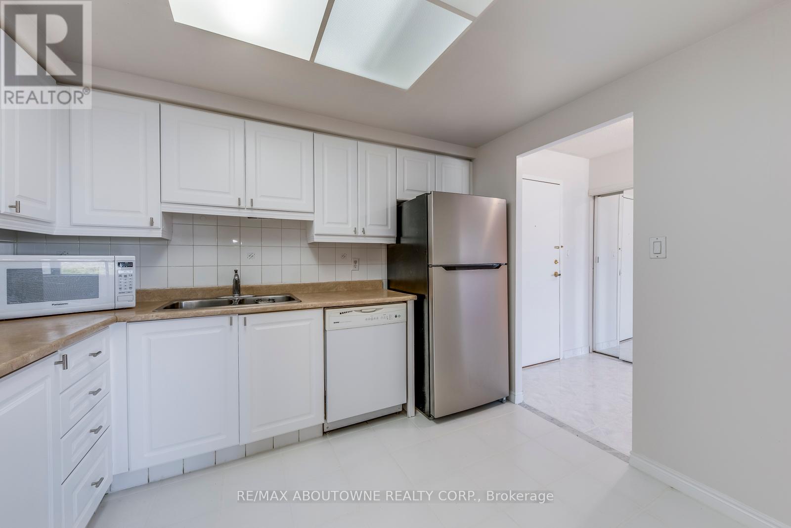 Photo 19 of 1415 135 Hillcrest Avenue, Mississauga ON