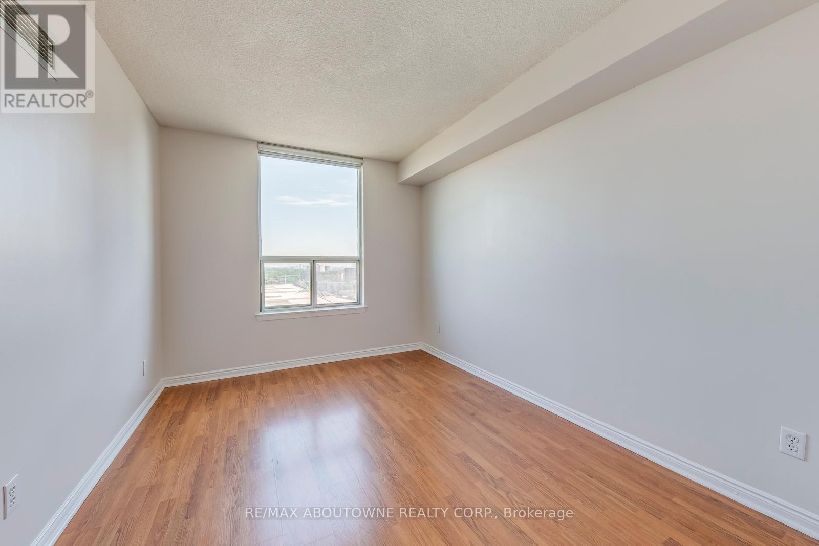 Photo 25 of 1415 135 Hillcrest Avenue, Mississauga ON