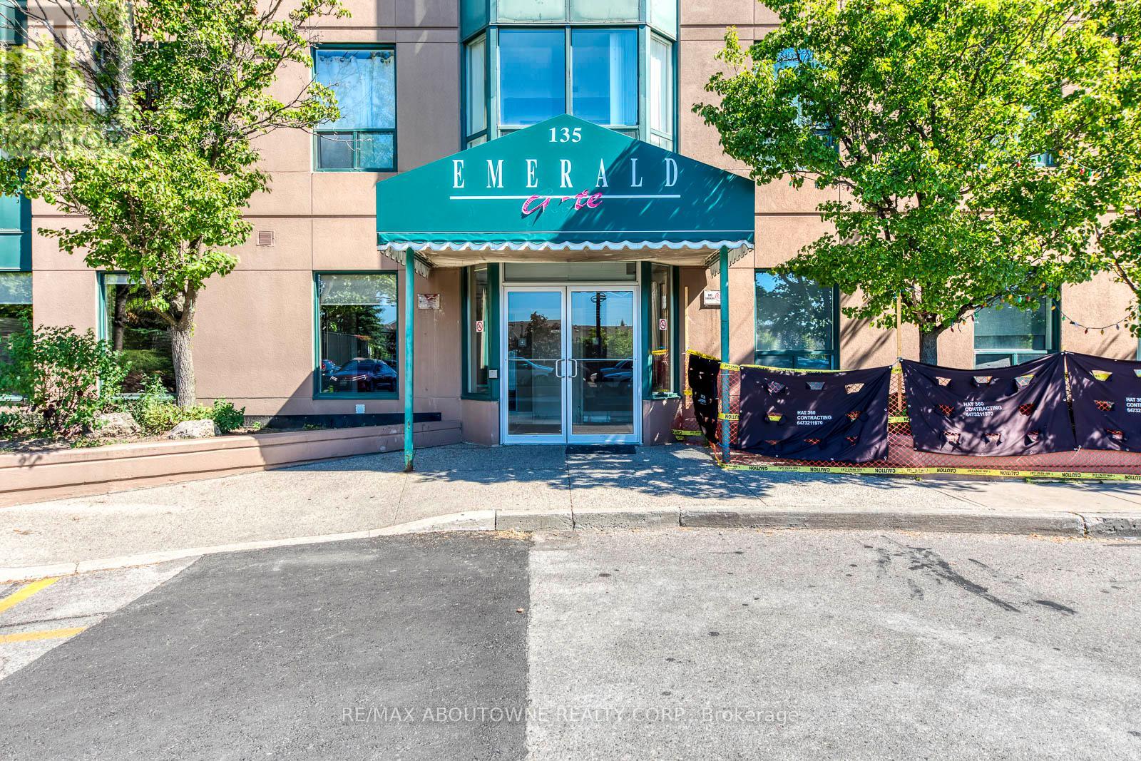 Photo 3 of 1415 135 Hillcrest Avenue, Mississauga ON