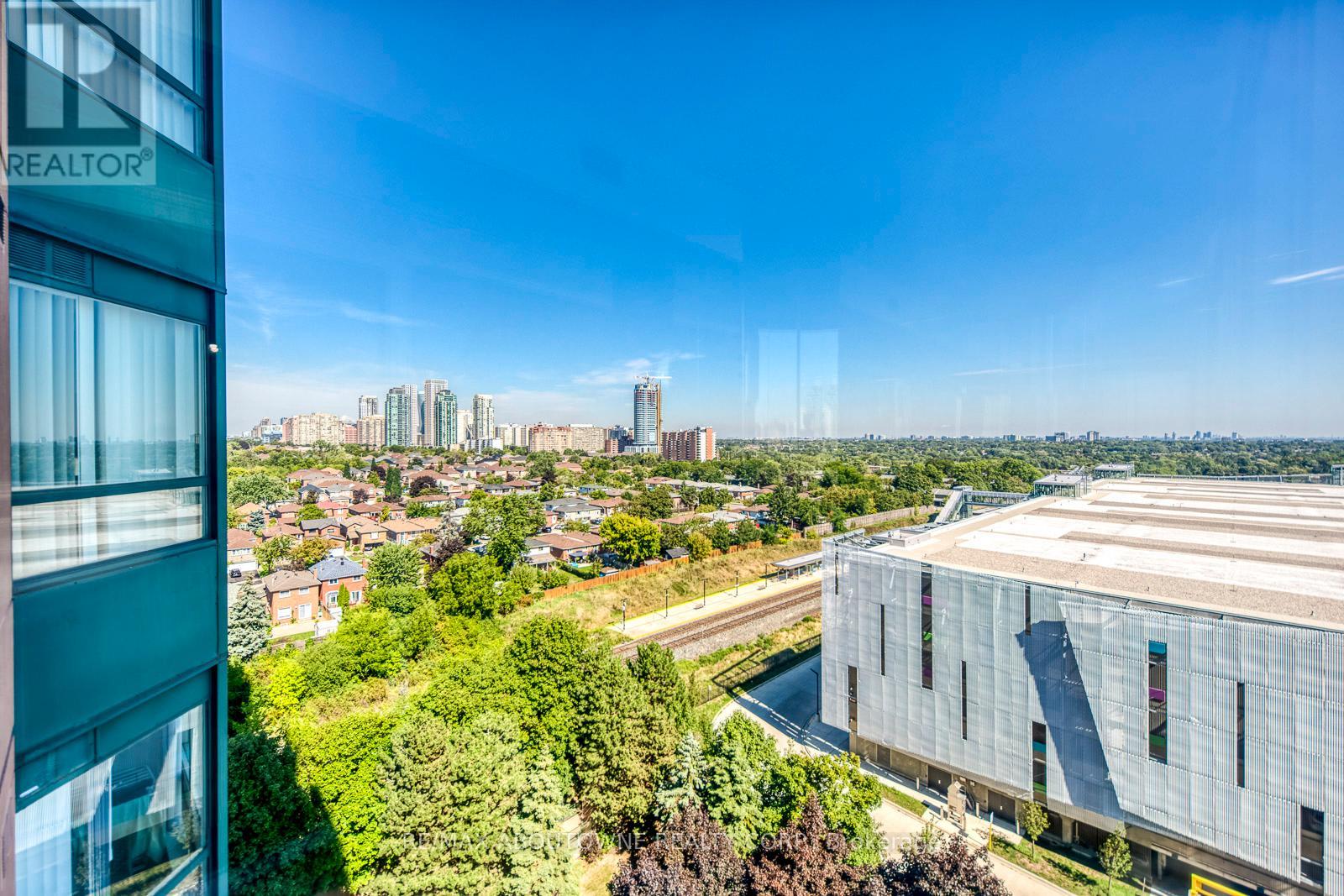 Photo 30 of 1415 135 Hillcrest Avenue, Mississauga ON