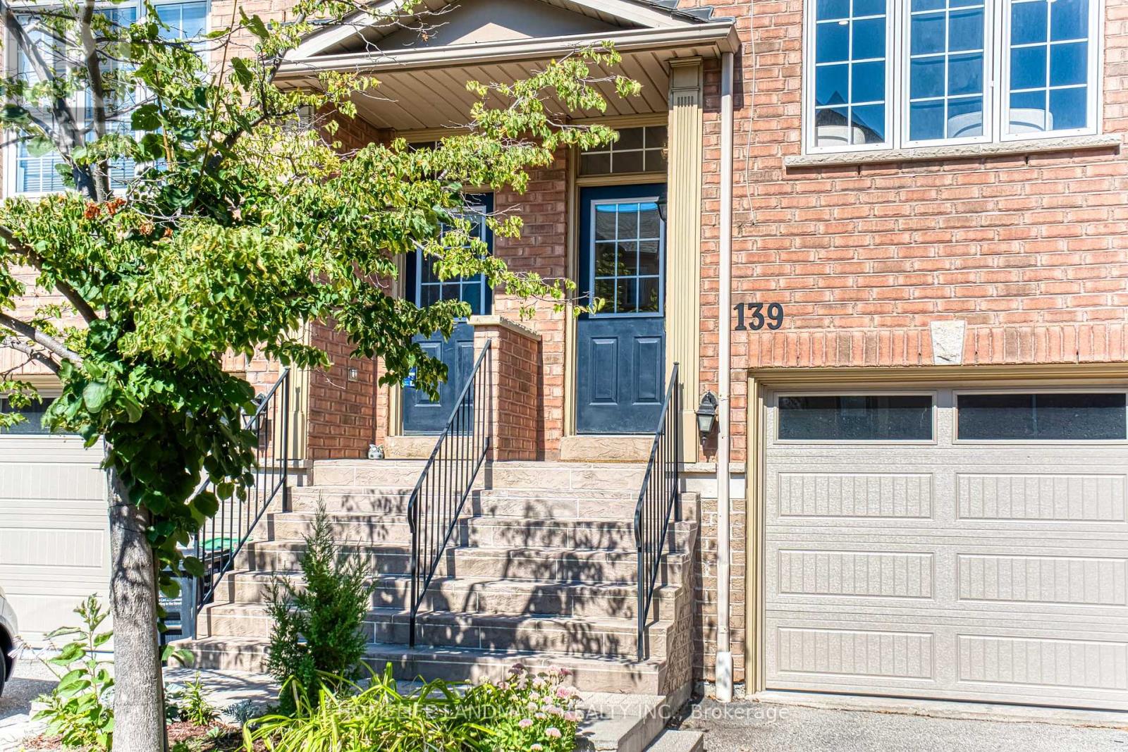Photo 1 of 139 5055 Heatherleigh Avenue, Mississauga ON