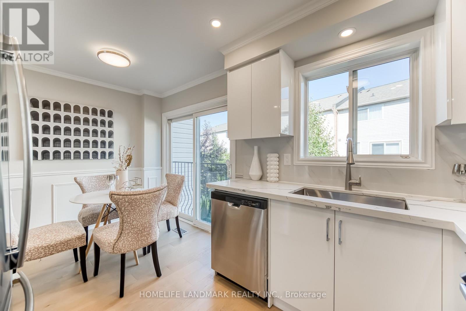 Photo 19 of 139 5055 Heatherleigh Avenue, Mississauga ON