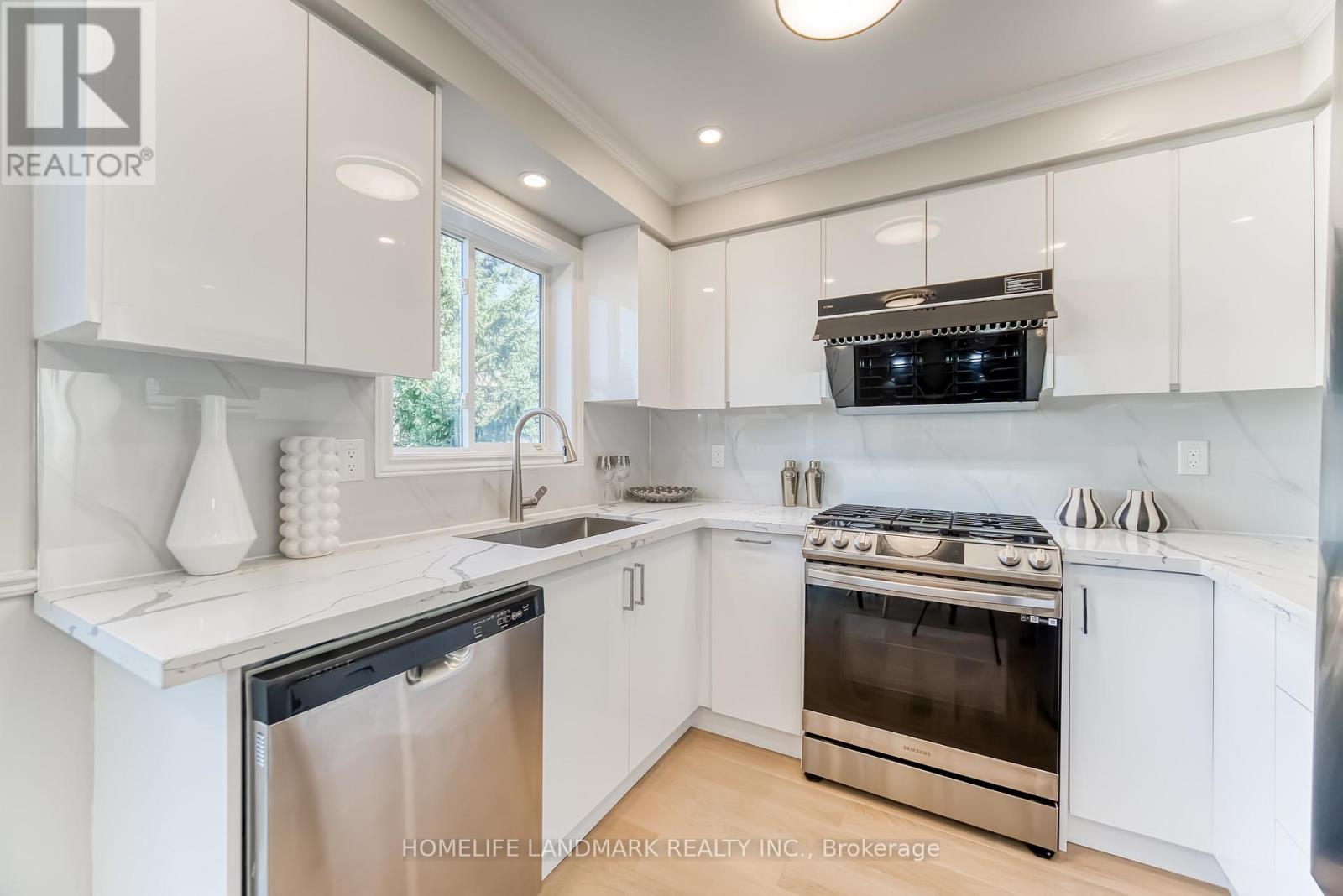 Photo 22 of 139 5055 Heatherleigh Avenue, Mississauga ON