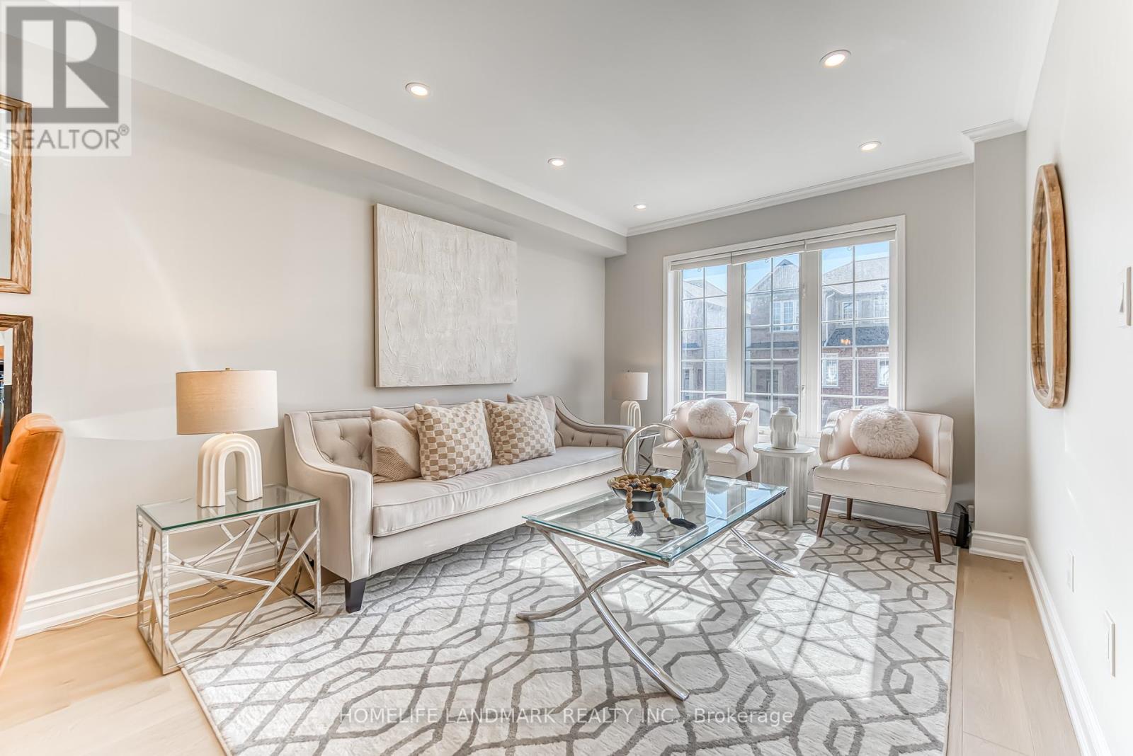 Photo 6 of 139 5055 Heatherleigh Avenue, Mississauga ON