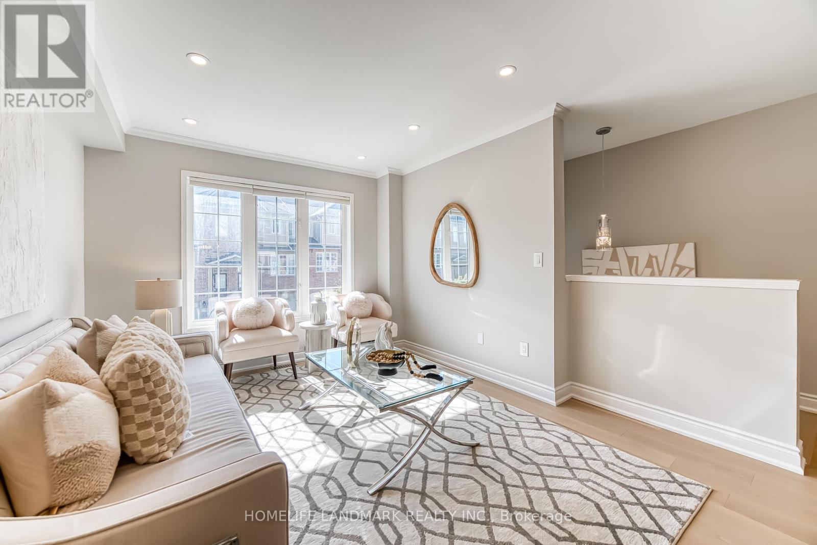 Photo 7 of 139 5055 Heatherleigh Avenue, Mississauga ON