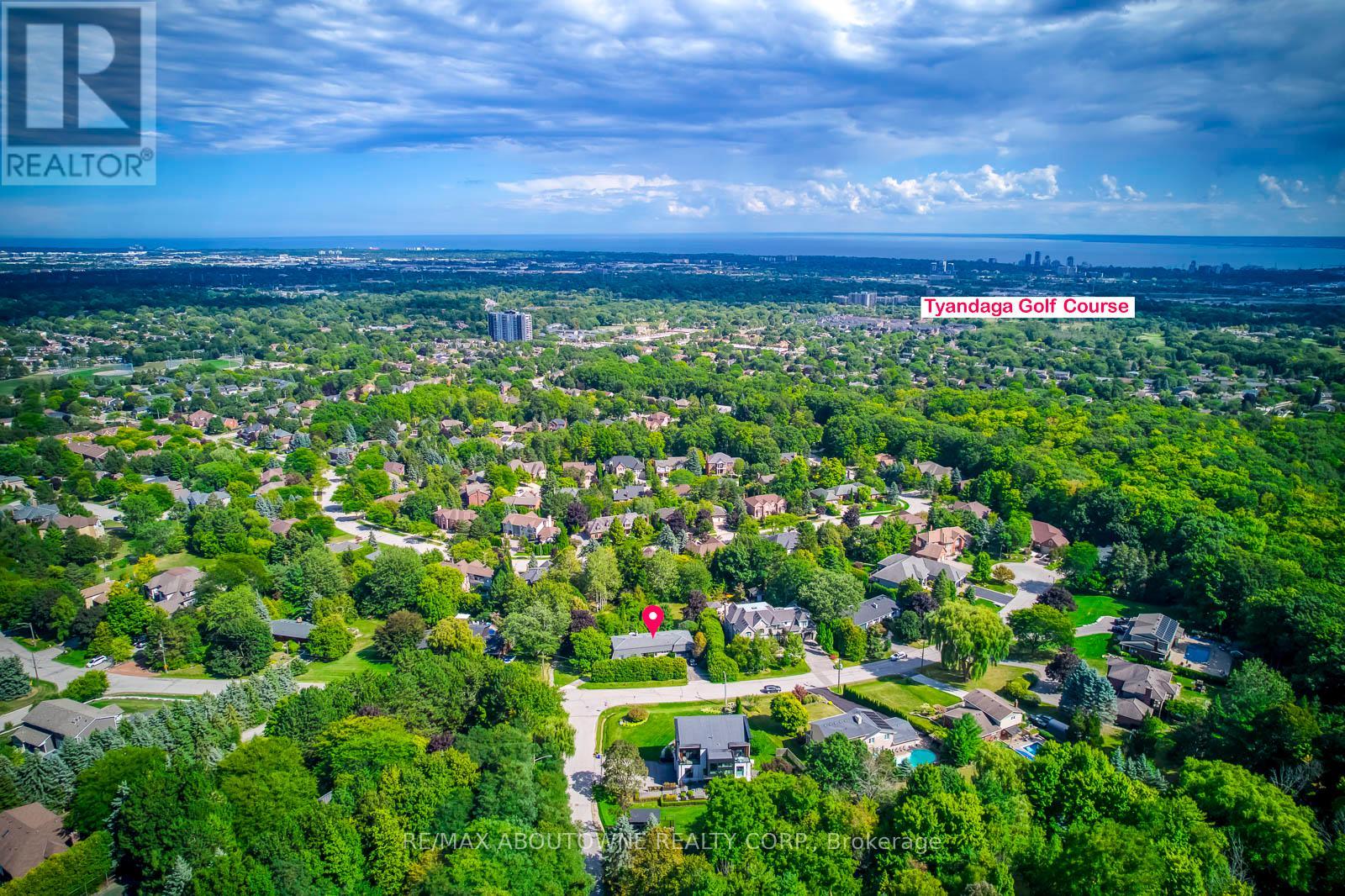 Photo 12 of 1310 Beaufort Drive, Burlington ON