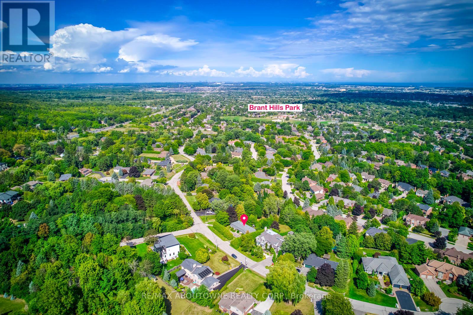 Photo 13 of 1310 Beaufort Drive, Burlington ON