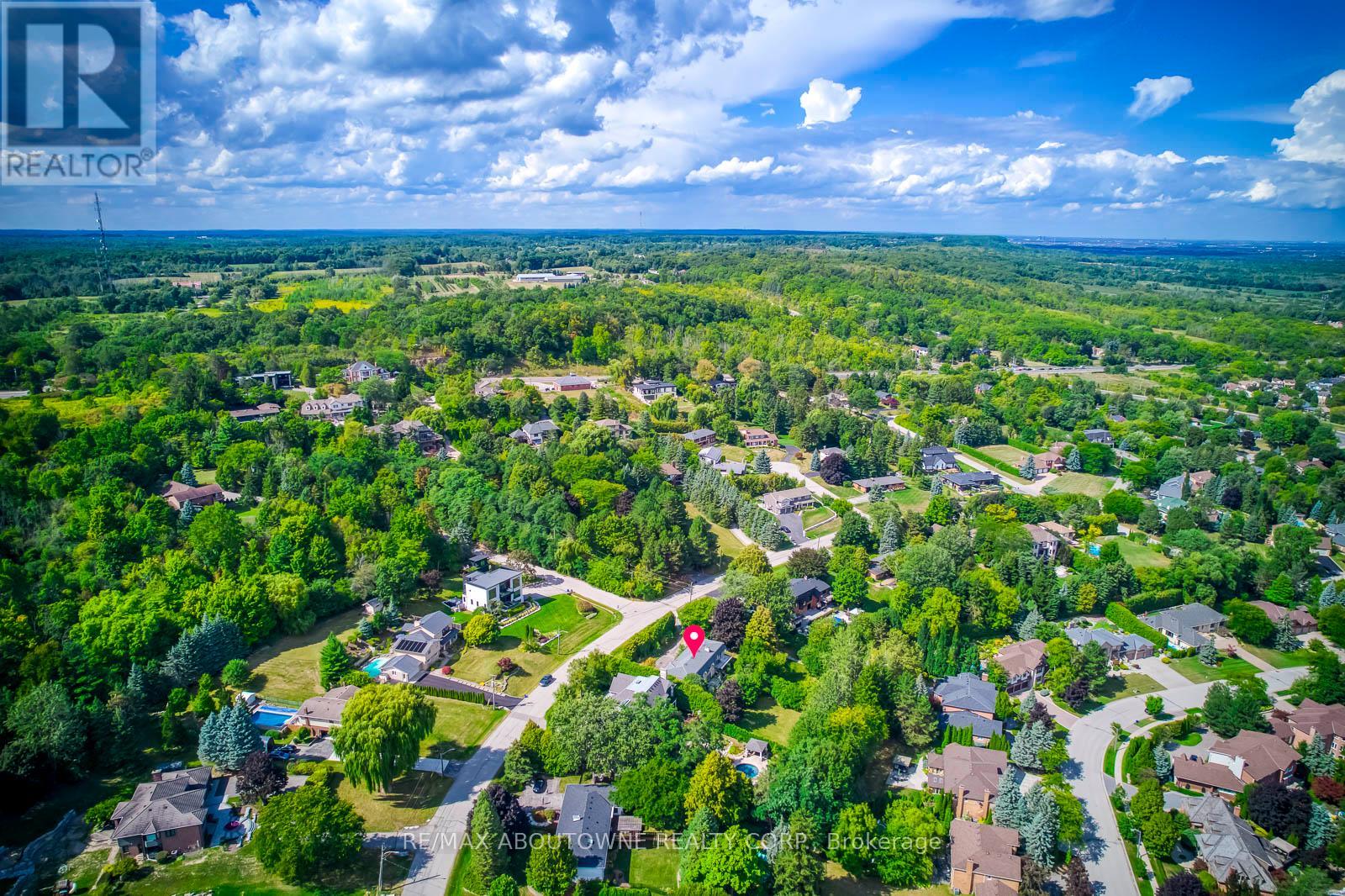 Photo 14 of 1310 Beaufort Drive, Burlington ON