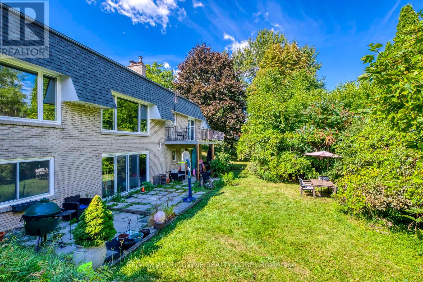 Photo 20 of 1310 Beaufort Drive, Burlington ON