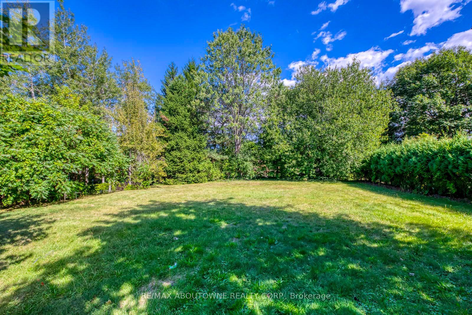 Photo 22 of 1310 Beaufort Drive, Burlington ON