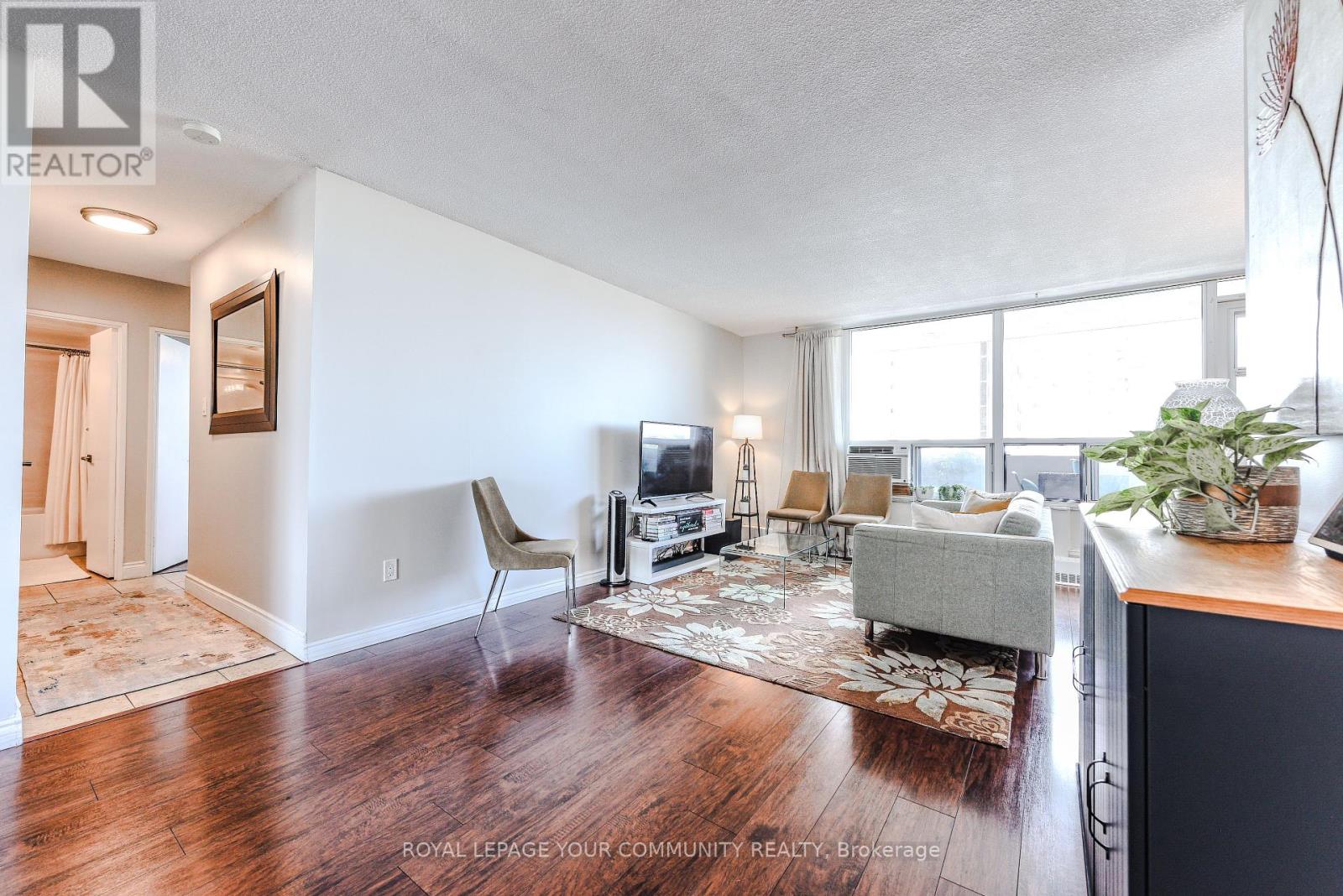 Photo 11 of 901 3390 Weston Road N, Toronto ON