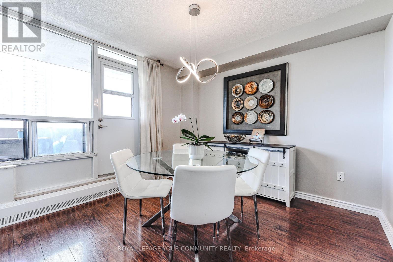 Photo 14 of 901 3390 Weston Road N, Toronto ON
