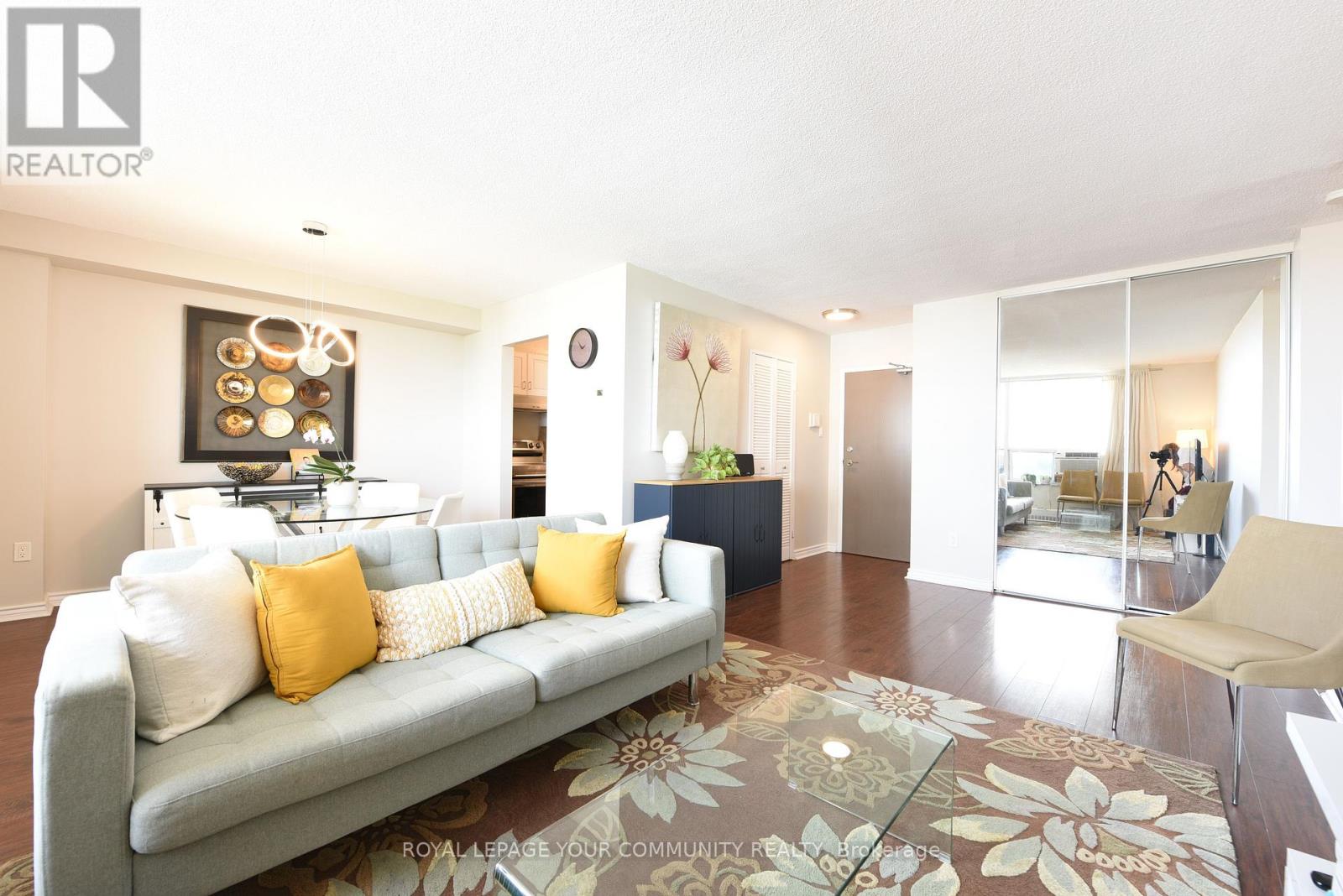 Photo 18 of 901 3390 Weston Road N, Toronto ON