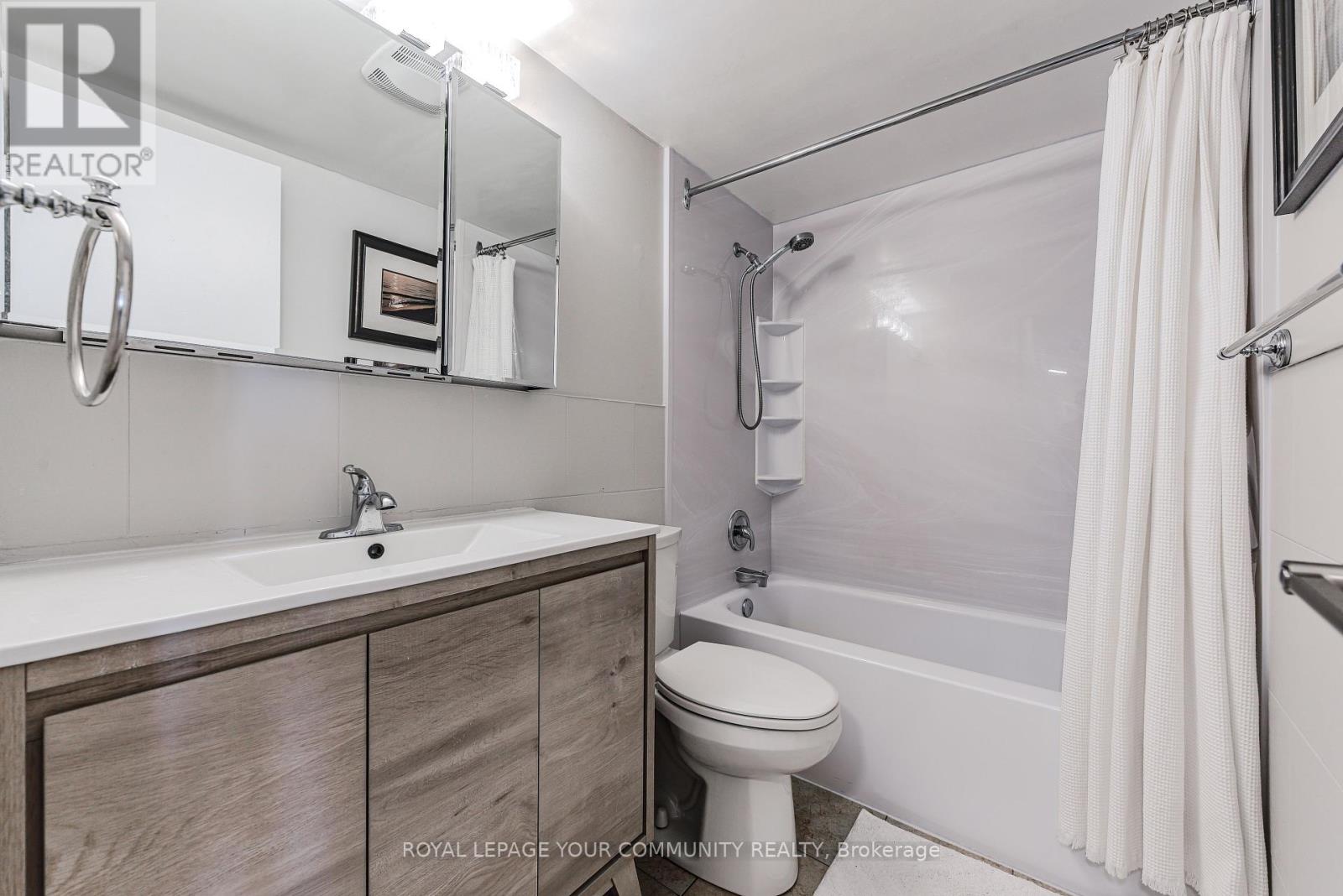 Photo 20 of 901 3390 Weston Road N, Toronto ON