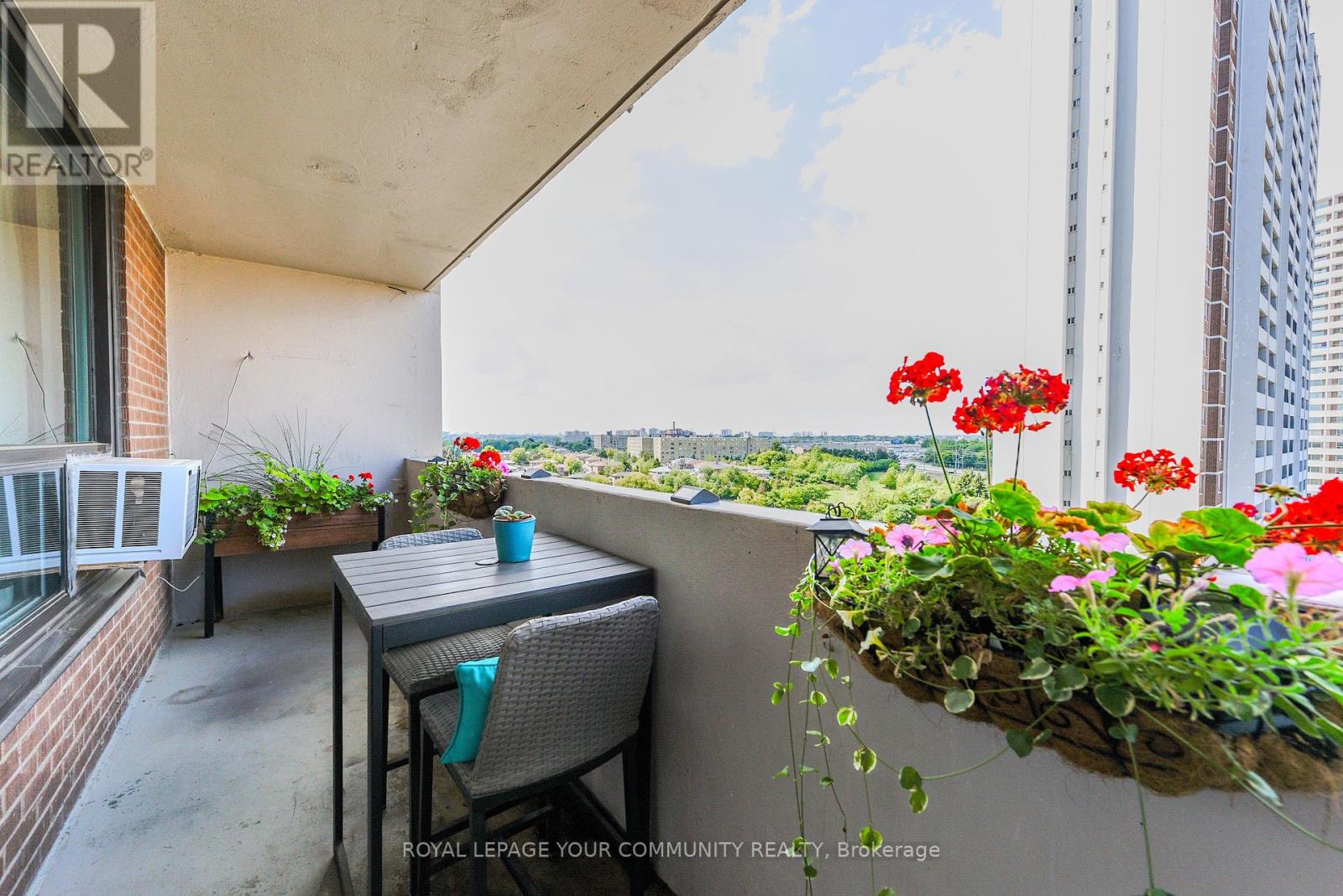 Photo 27 of 901 3390 Weston Road N, Toronto ON