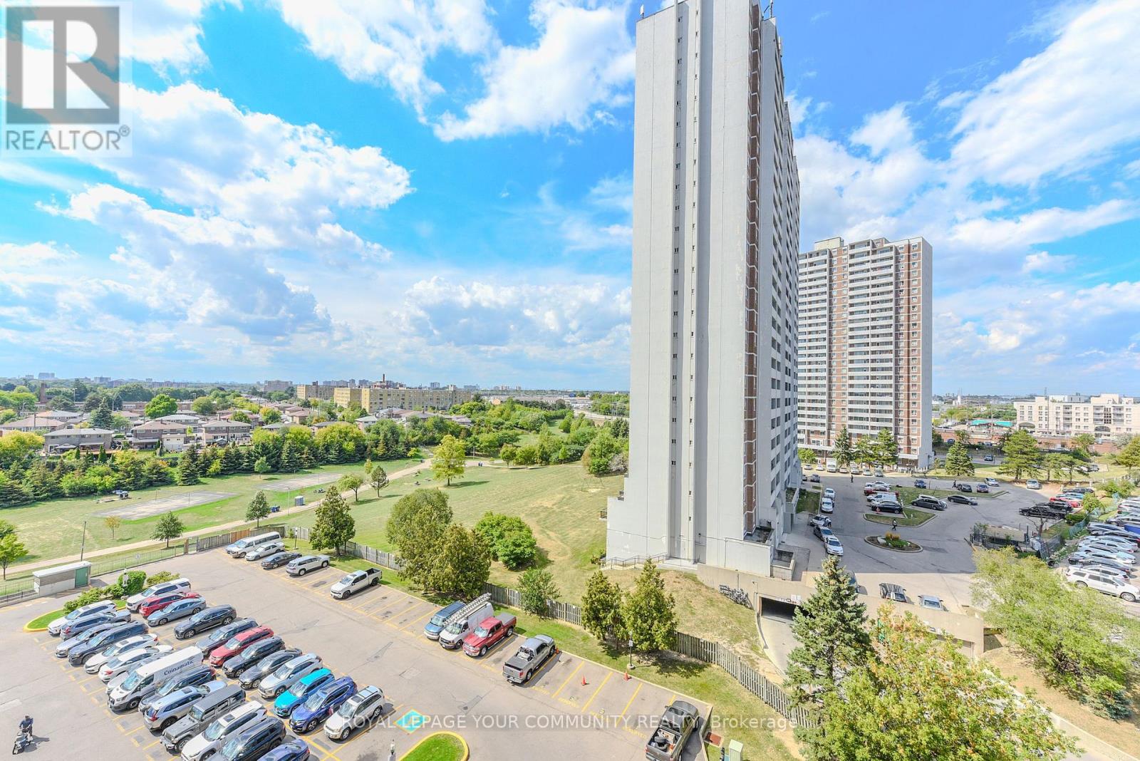 Photo 32 of 901 3390 Weston Road N, Toronto ON