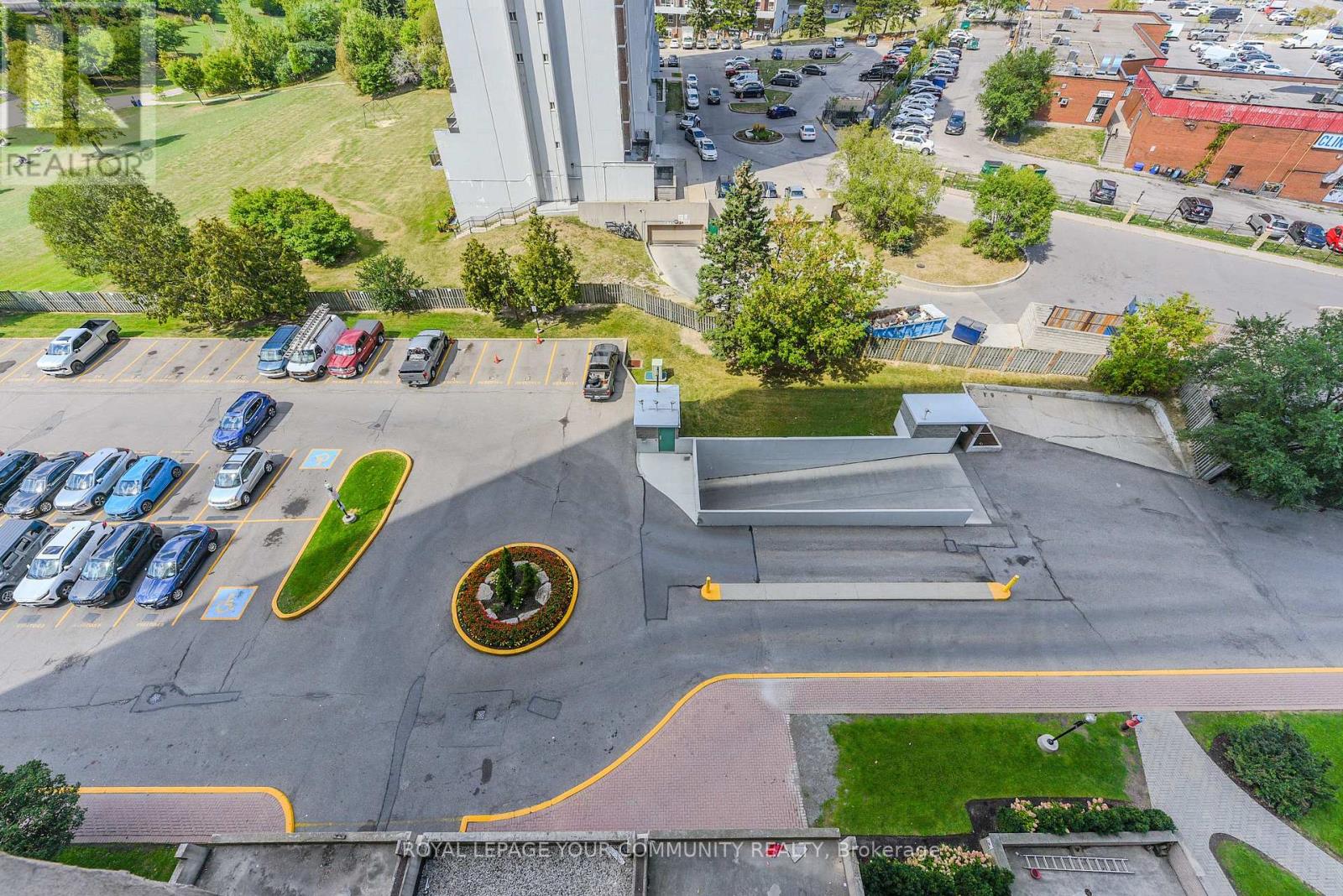 Photo 34 of 901 3390 Weston Road N, Toronto ON