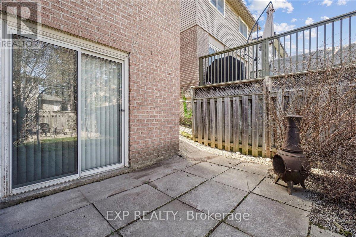 Photo 32 of 7 Rosset Valley Court, Halton Hills ON