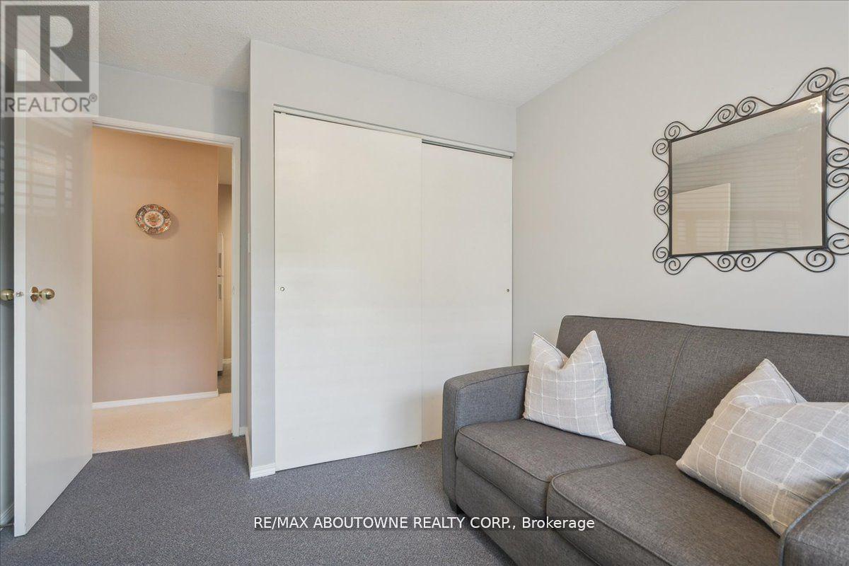 Photo 14 of 921 1450 Glen Abbey Gate, Oakville ON